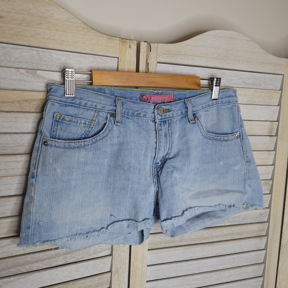 Vintage Levi's Boyfriend Shorts Juniors 9 12 Womens 32 Waist 90s Y2k Light Low